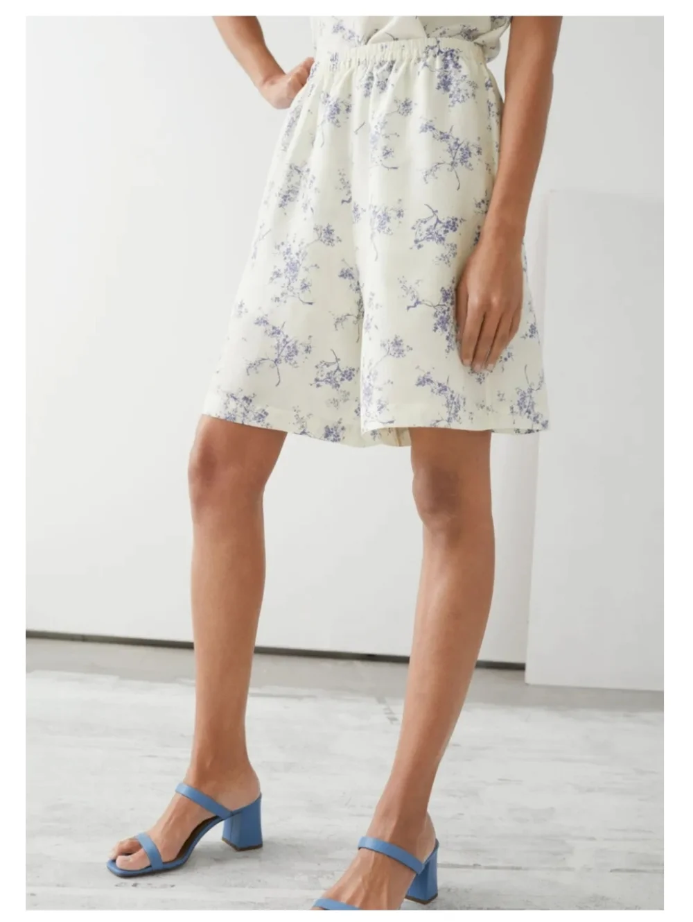 & Other Stories Cream Silk Shorts with Blue Floral Sprig Print - Picture 6 of 7